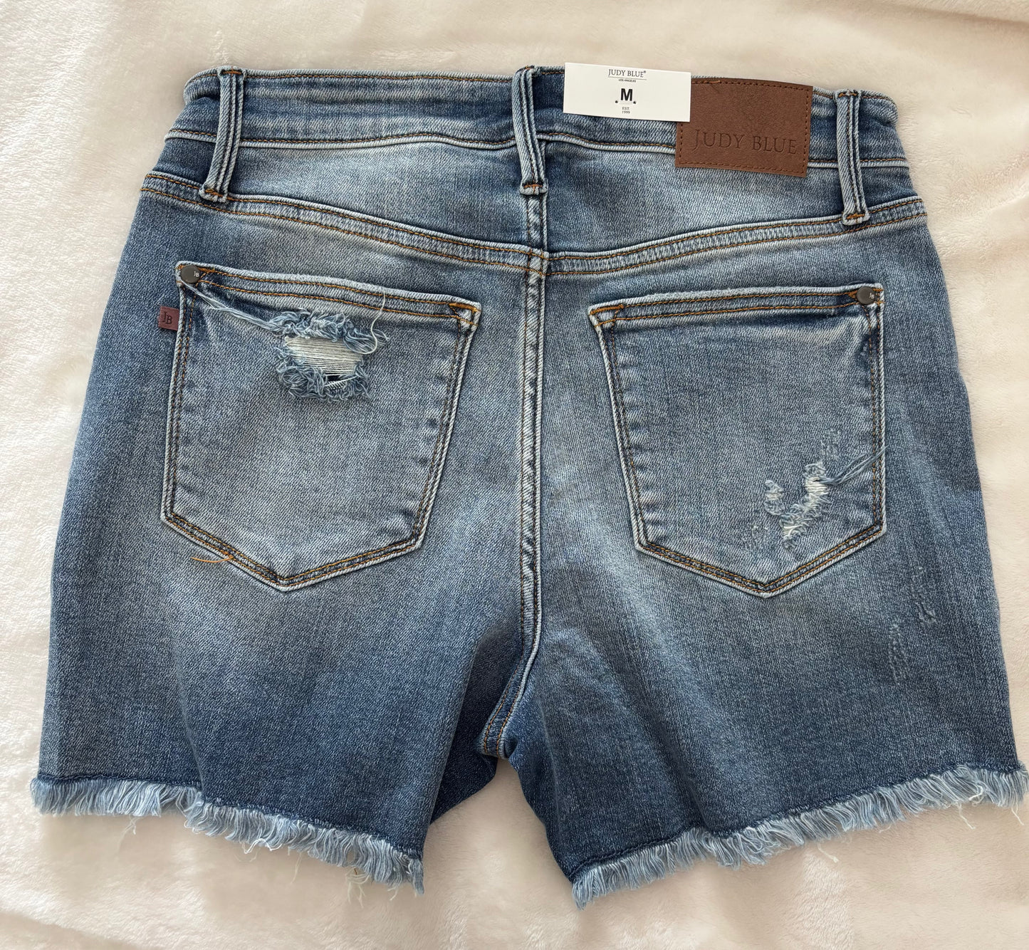 Vintage Wash Shorts w/Fray Hem